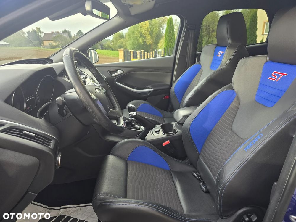 Ford Focus 2.0 EcoBoost ST mit Leder-Sport-Paket - 6