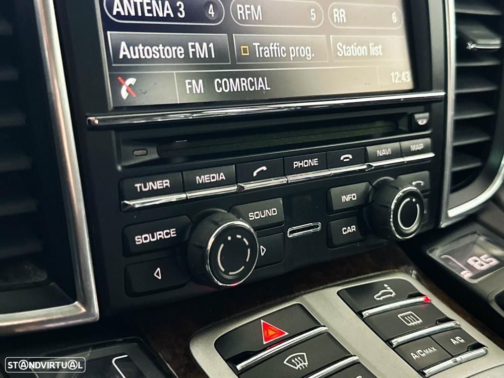 Porsche Panamera S E-Hybrid - 45