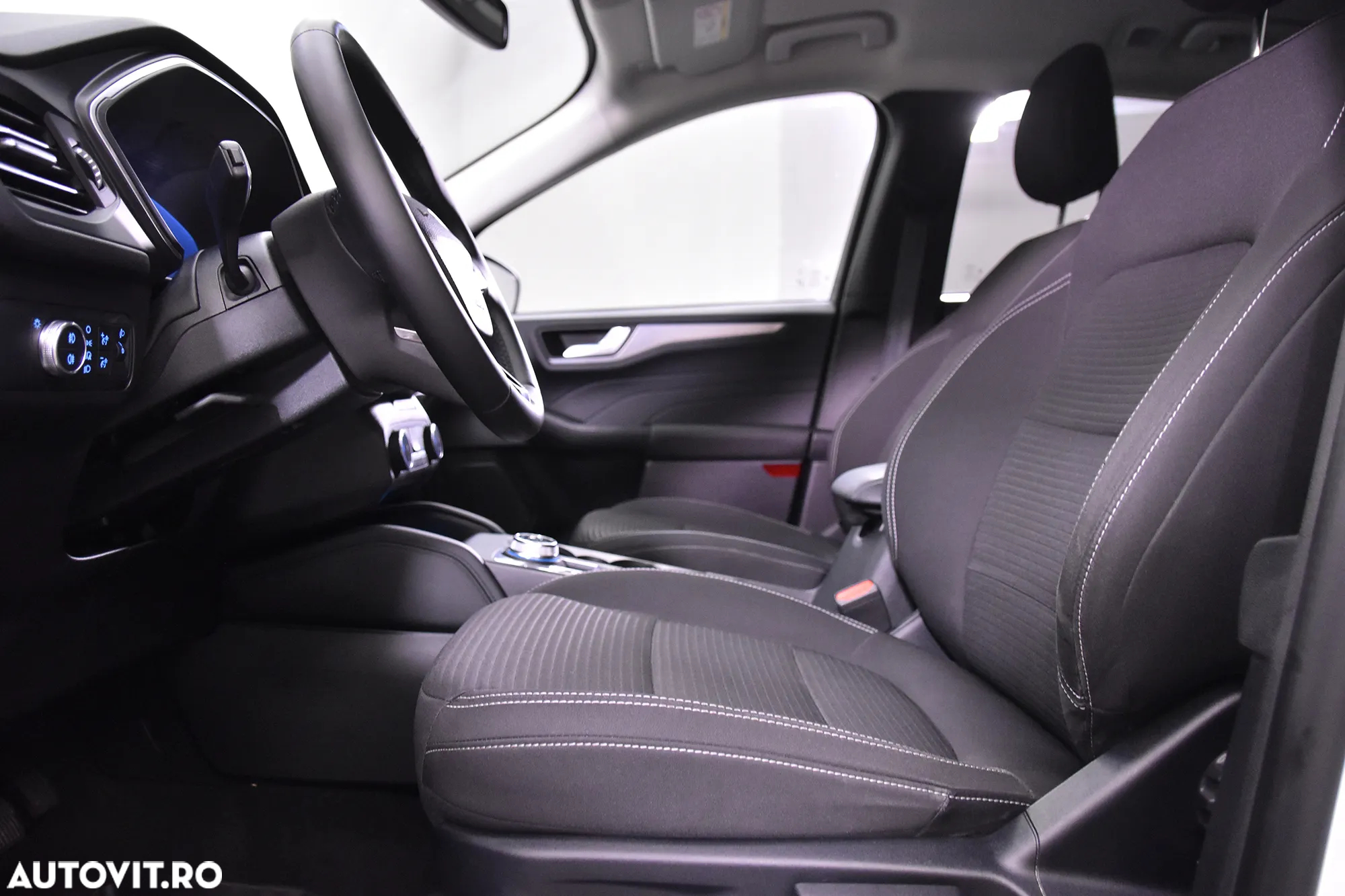Ford Kuga - 23