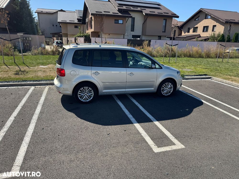 Volkswagen Touran - 8