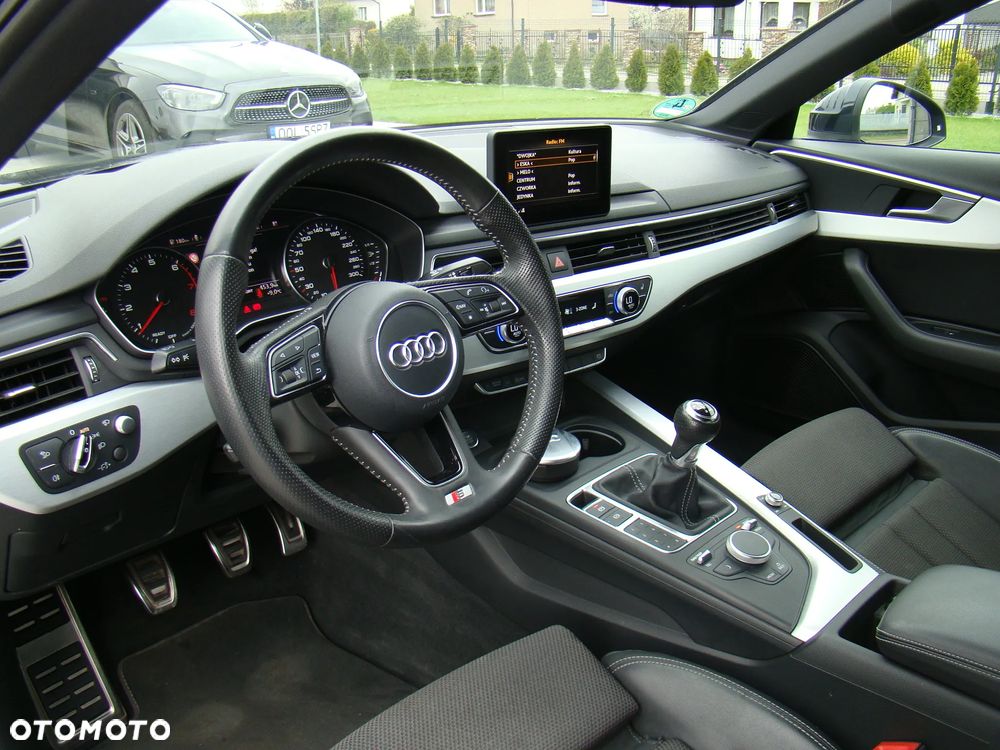 Audi A4 Limousine 40 TFSI design - 28