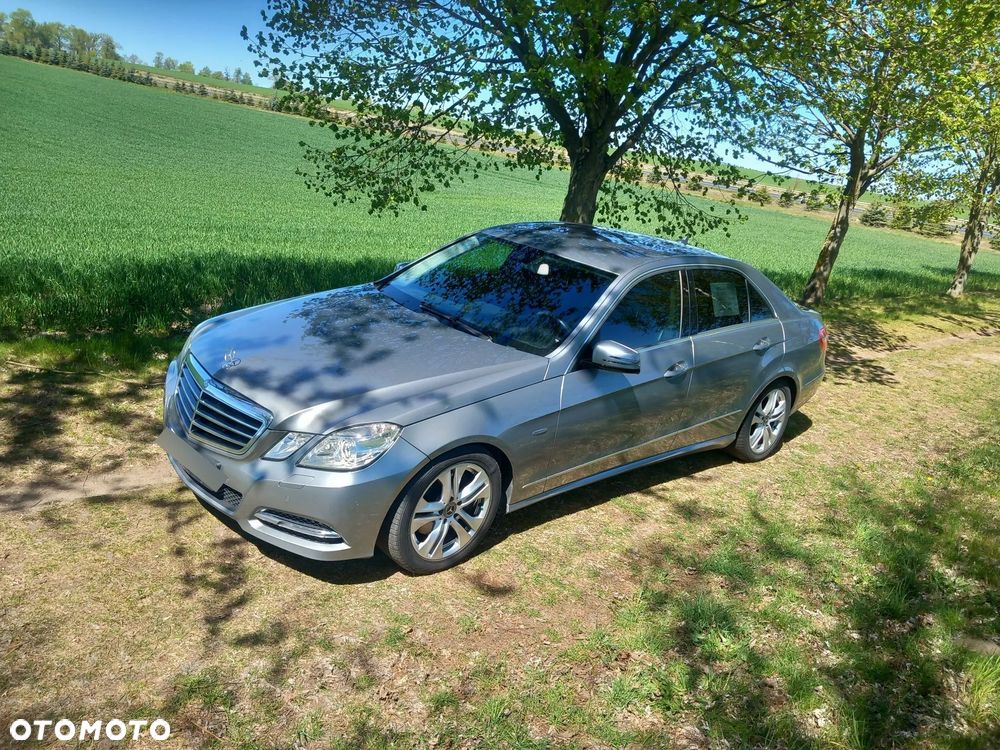 Mercedes-Benz Klasa E 250 CDI 4-Matic BlueEff Avantgarde - 11