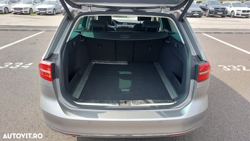 Volkswagen Passat 2.0 TDI DSG 4Motion Comfortline - 20