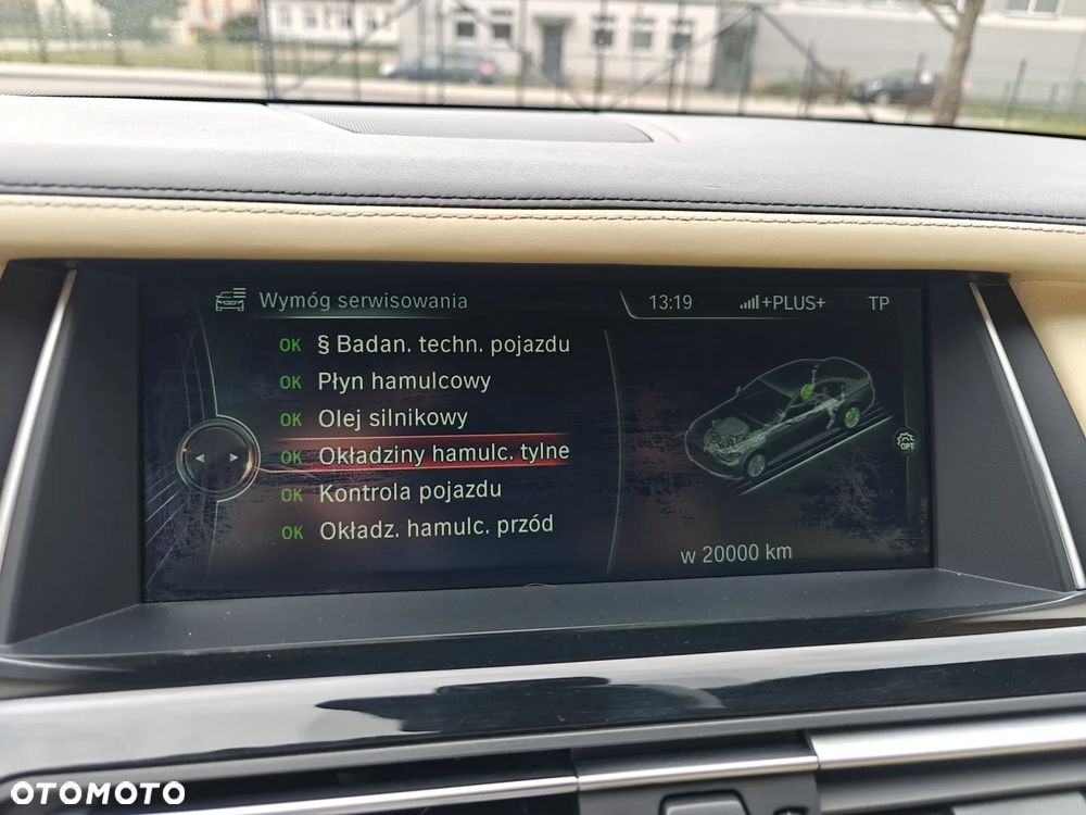 BMW Seria 7 740d xDrive - 27