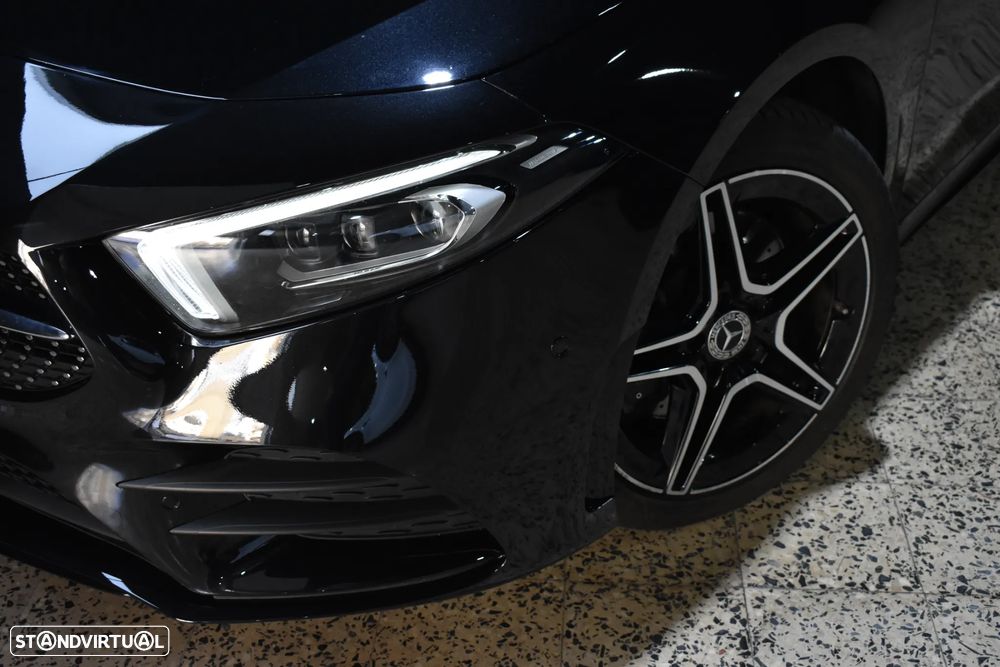 Mercedes-Benz A 250 e 8G-DCT AMG Line - 12