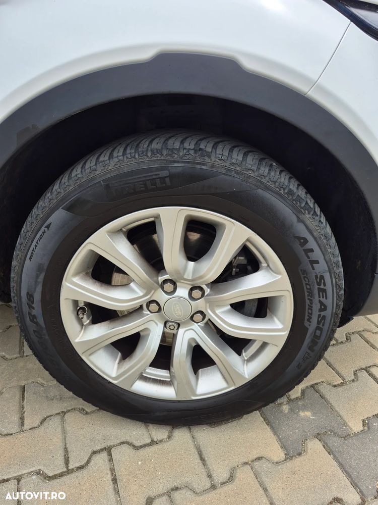 Land Rover Range Rover Evoque - 25
