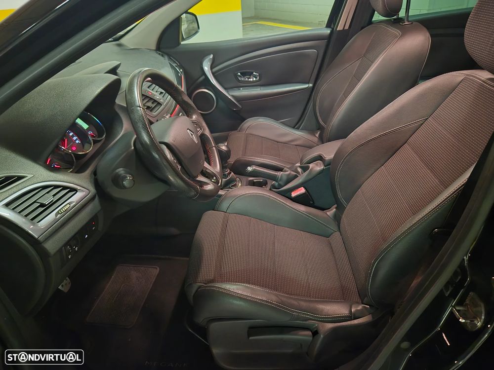 Renault Mégane Sport Tourer 1.5 dCi GT Line - 25