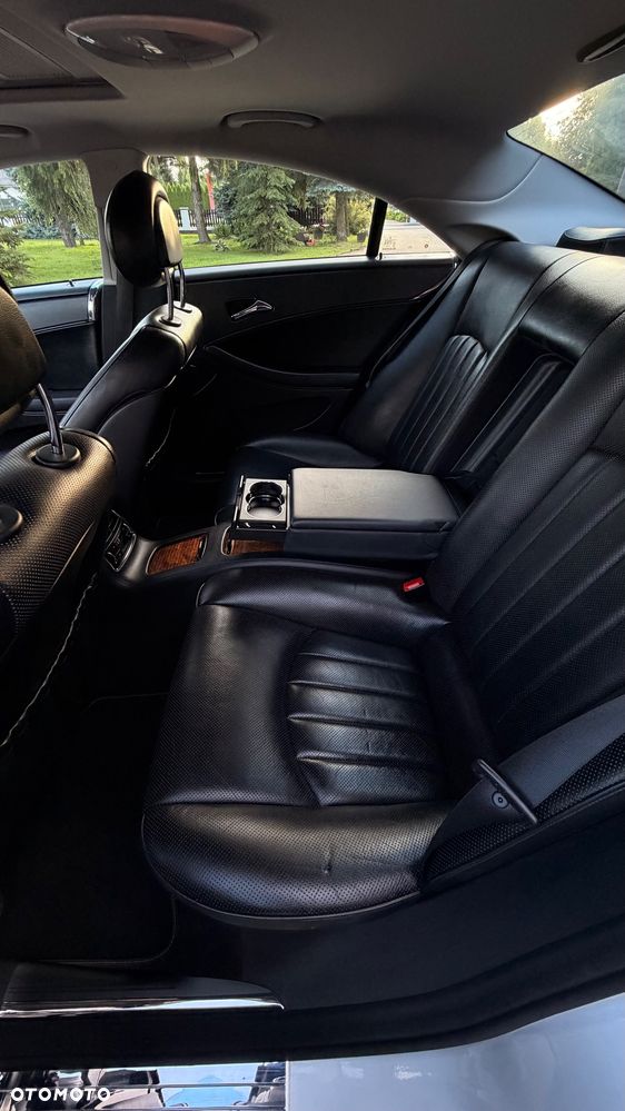Mercedes-Benz CLS 500 - 37