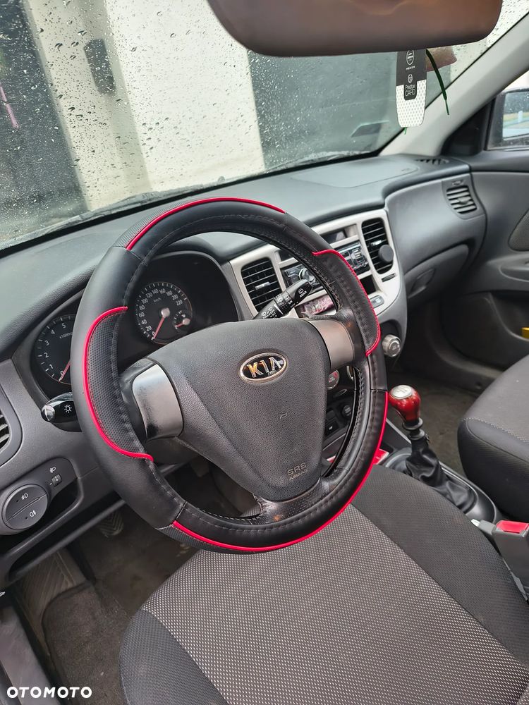 Kia Rio 1.4 / City - 6