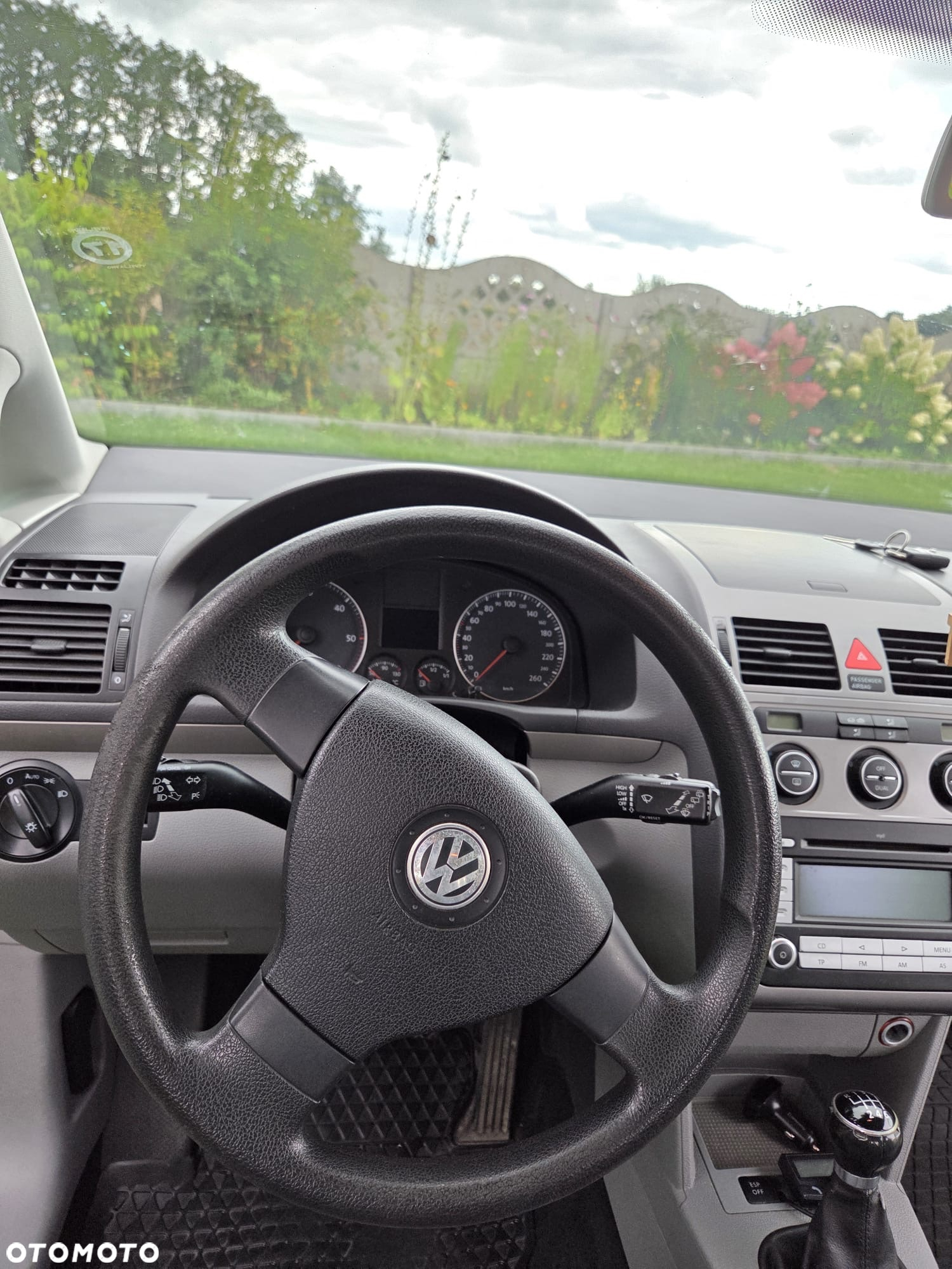 Volkswagen Touran - 13