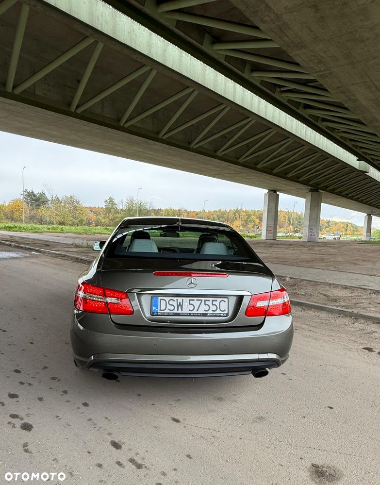 Mercedes-Benz Klasa E 350 CDI DPF BlueEFFICIENCY 7G-TRONIC Avantgarde - 12