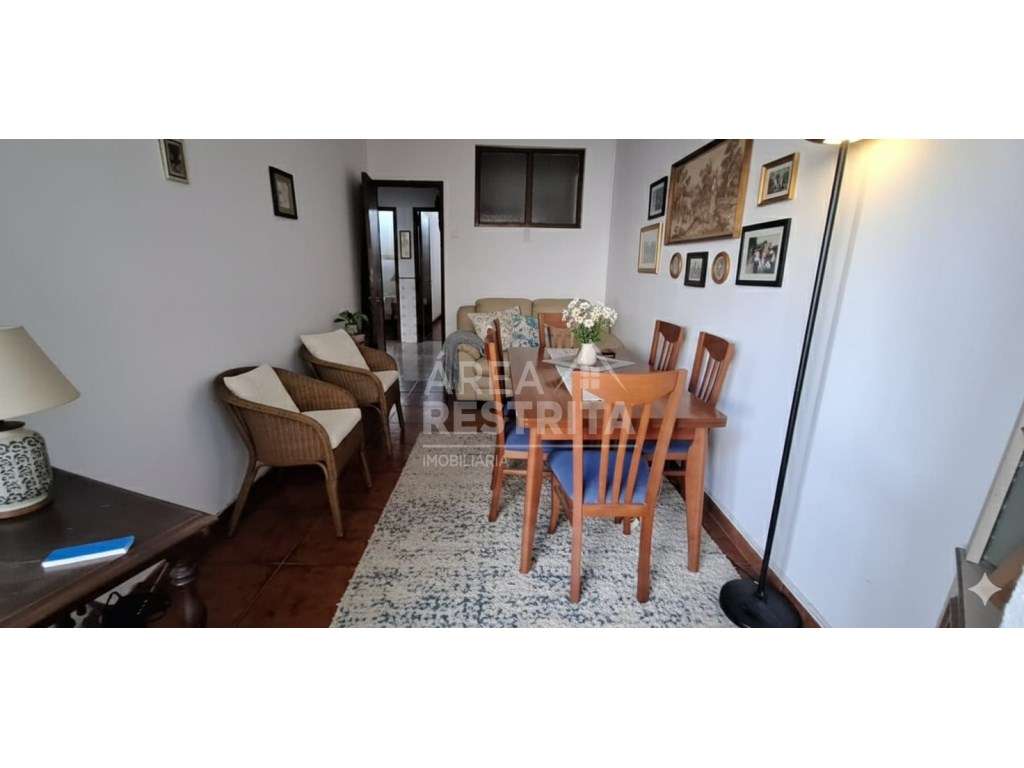 APARTAMENTO T1 transformado em T2, com QUINTAL, Laranjeiro - Grande imagem: 3/6