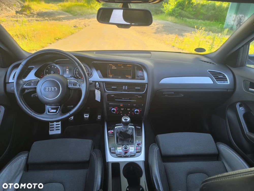 Audi A4 Avant 1.8 TFSI S line Sportpaket - 19