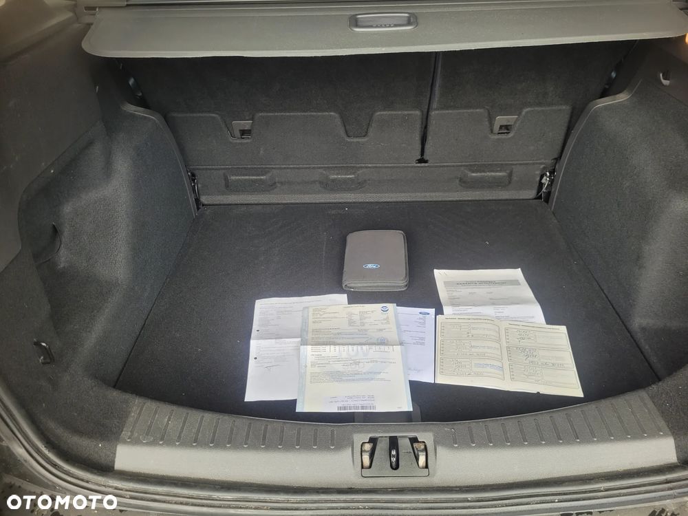 Ford Kuga - 8