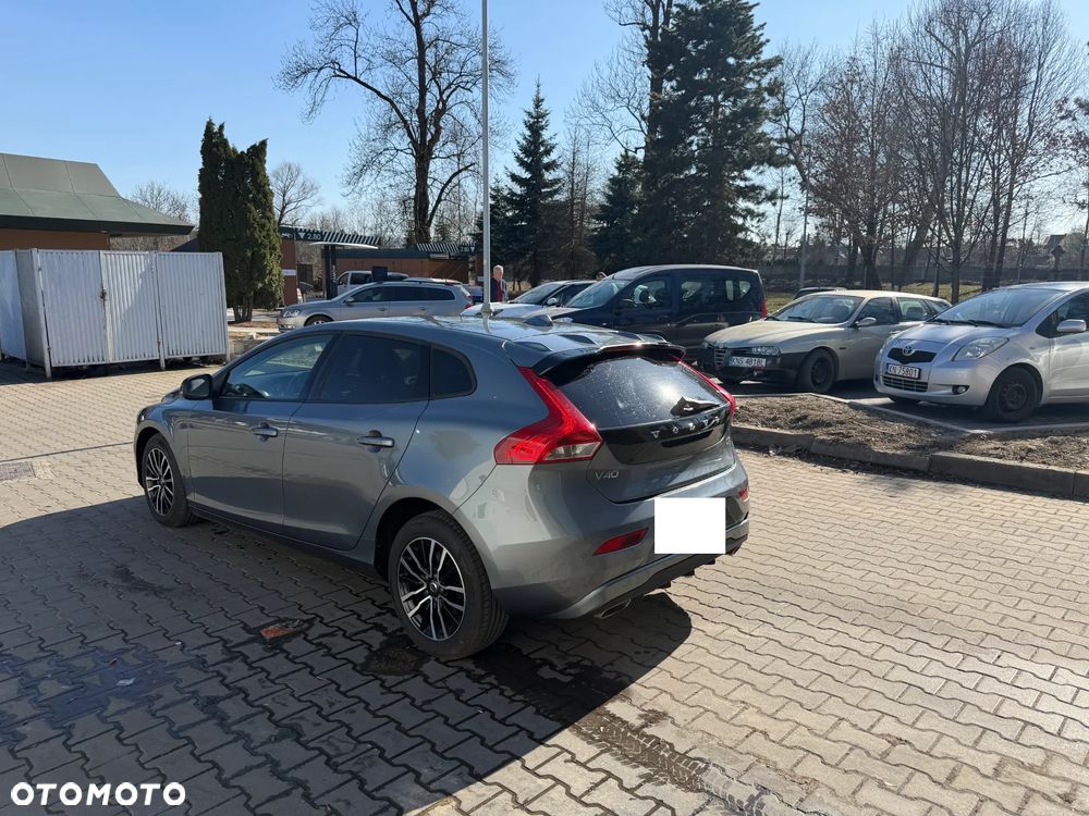 Volvo V40 D4 Drive-E Momentum - 3