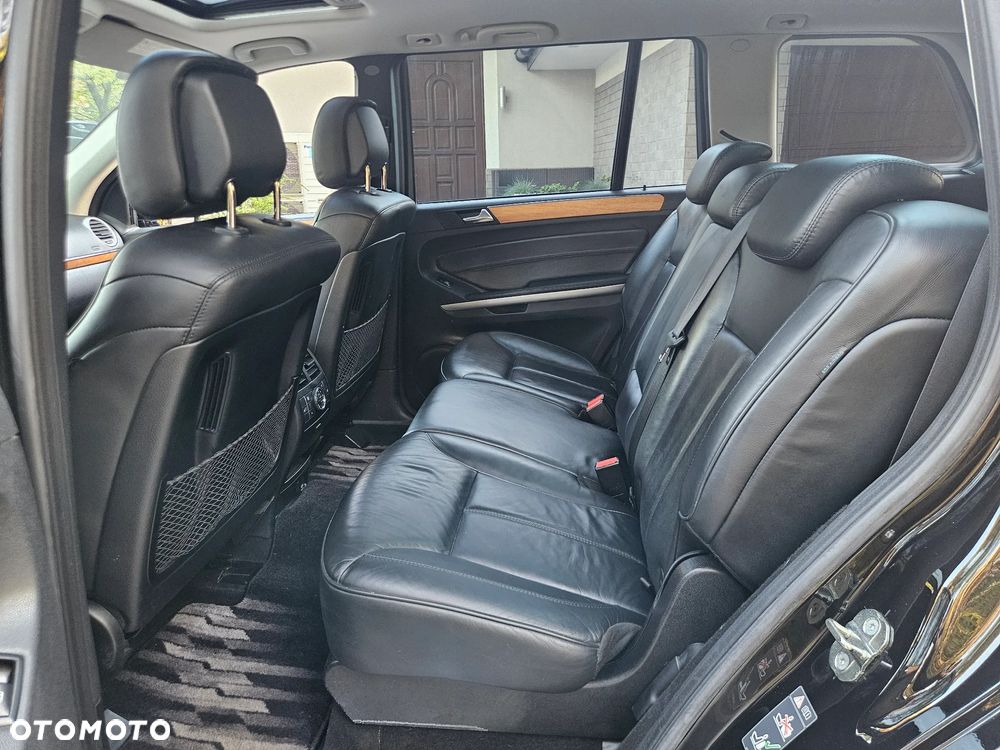 Mercedes-Benz GL 500 4Matic 7G-TRONIC - 28