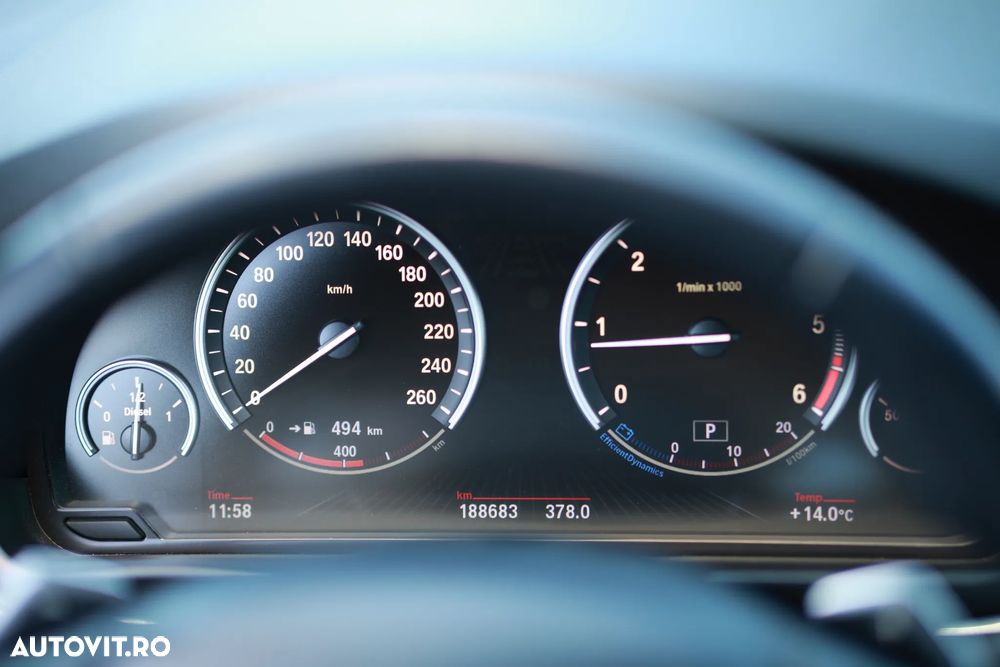 BMW Seria 5 525d xDrive - 40