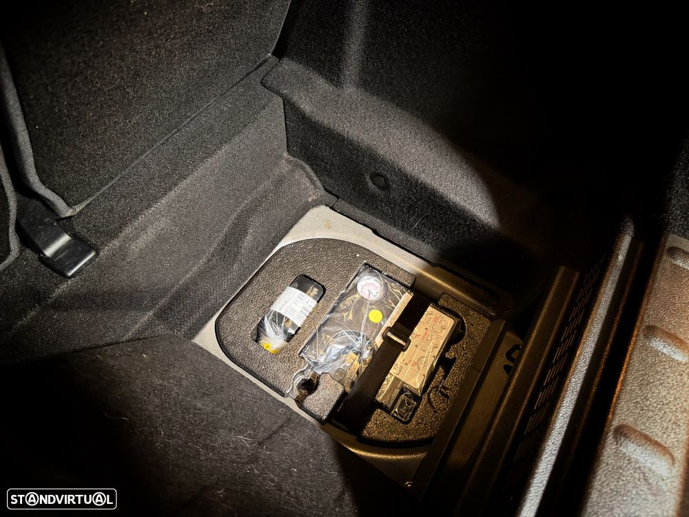 MINI 3 Portas One D - 28