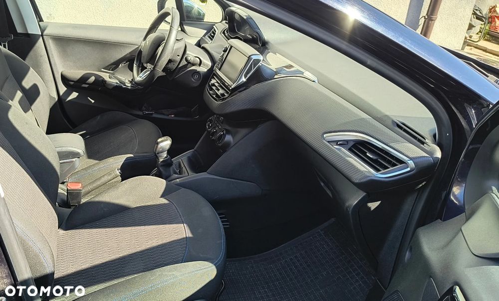 Peugeot 208 1.2 PureTech Style - 7