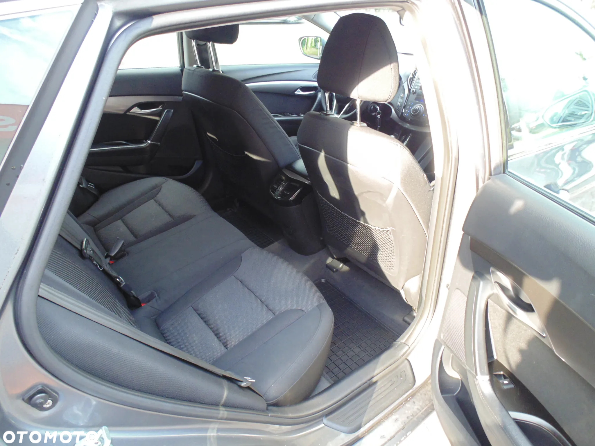 Hyundai i40 Kombi 1.7 CRDi Premium - 13