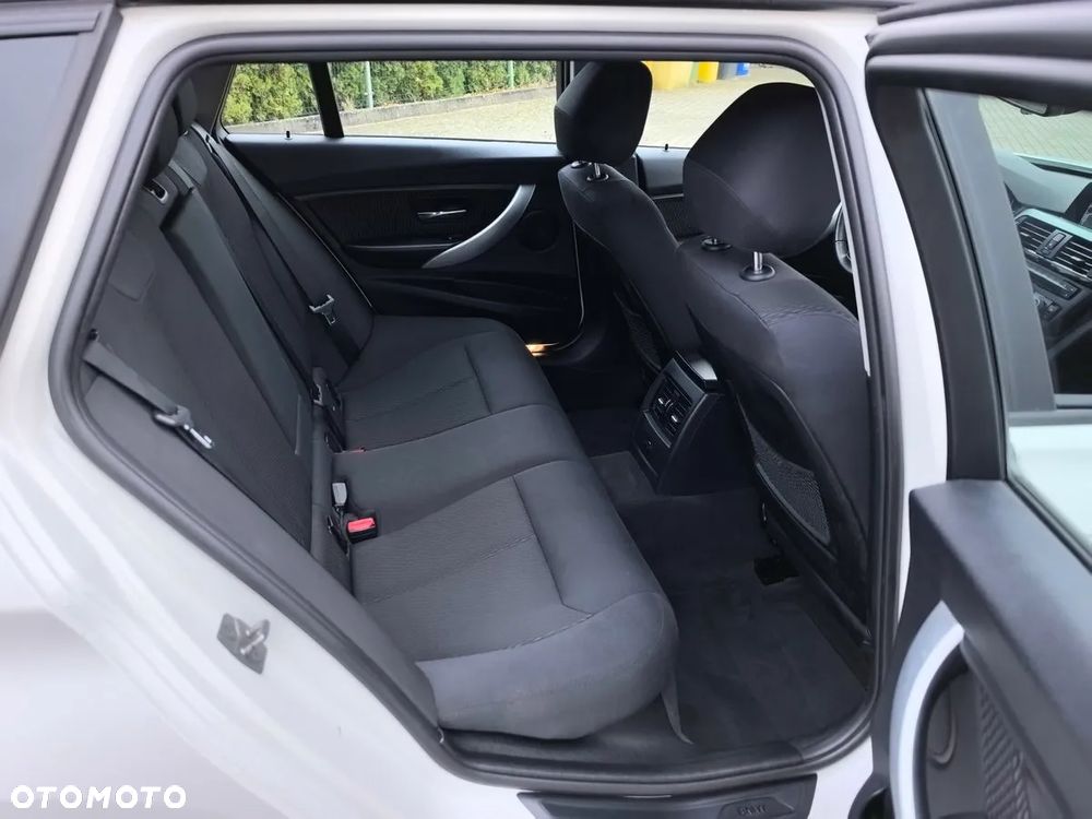 BMW Seria 3 318d DPF - 21