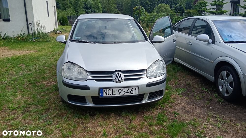 Volkswagen Golf - 1