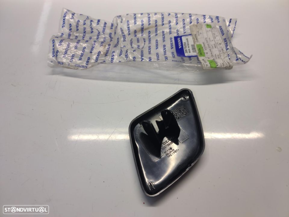 Volvo XC60 Tampa do Esguicho para choques frente Frente direita 39875254 - 2