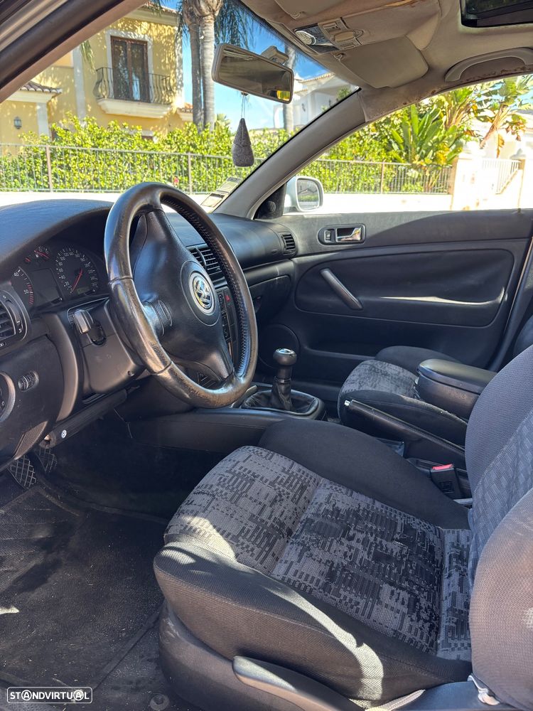 VW Passat Variant - 15