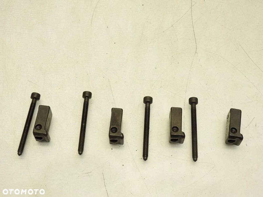 ŁAPKI MOCOWANIE WTRYSKU AUDI A3 8PA 1.9 TDI - 5