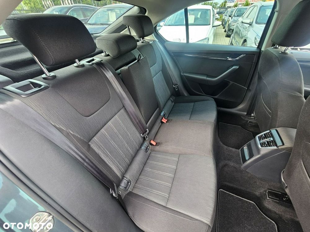 Skoda Octavia - 14