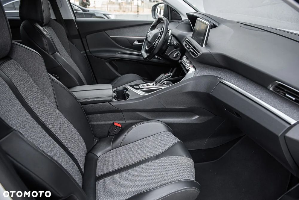 Peugeot 5008 1.5 BlueHDi Allure S&S EAT8 - 16