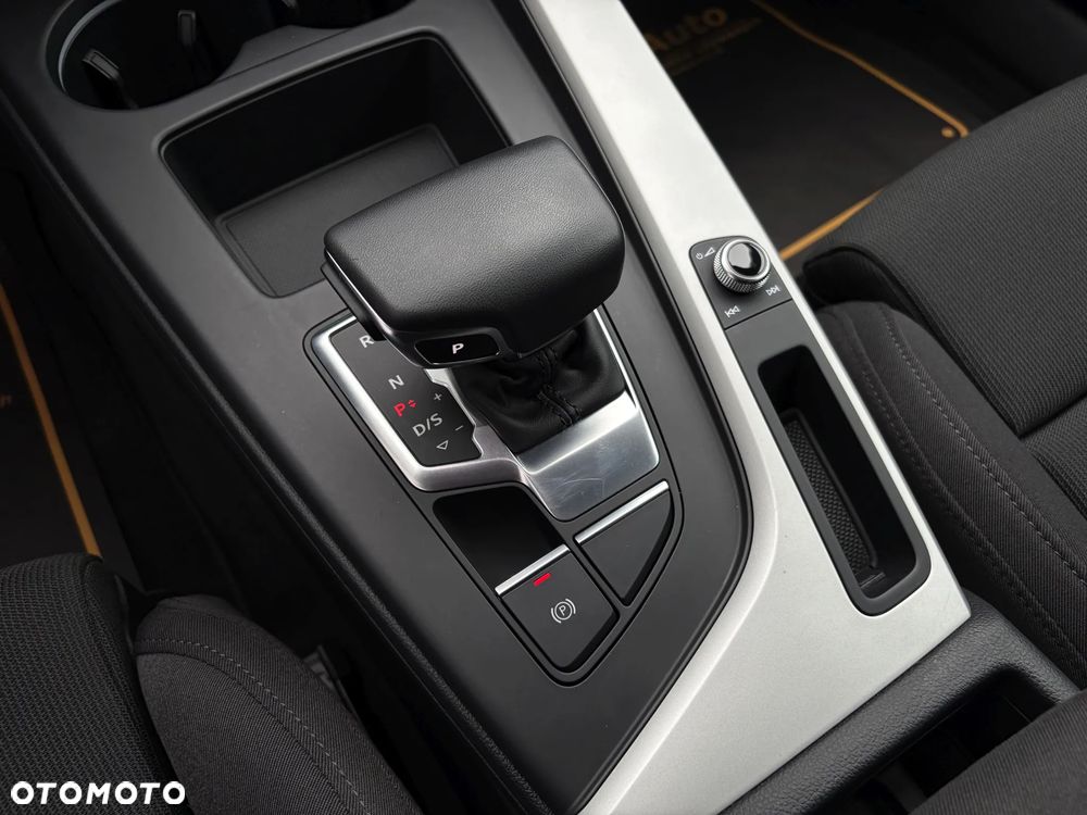 Audi A4 Avant 40 TFSI S tronic - 34