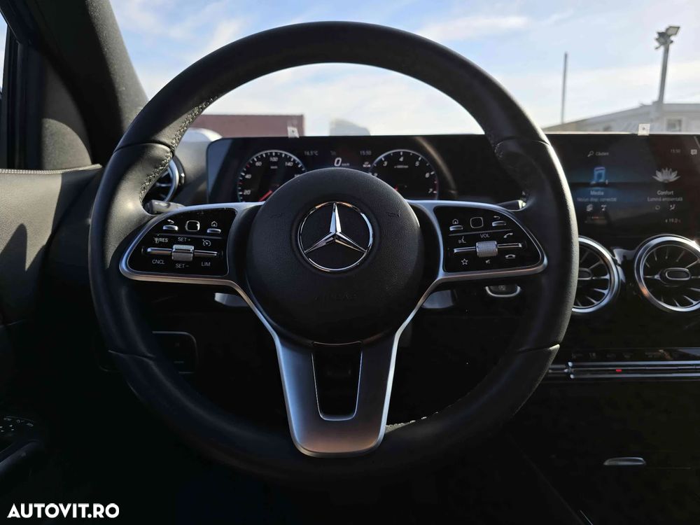 Mercedes-Benz GLA - 11