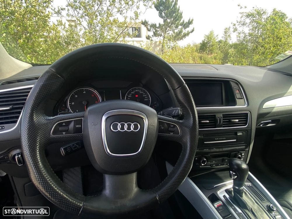 Audi Q5 2.0 TDI quattro Stronic - 33