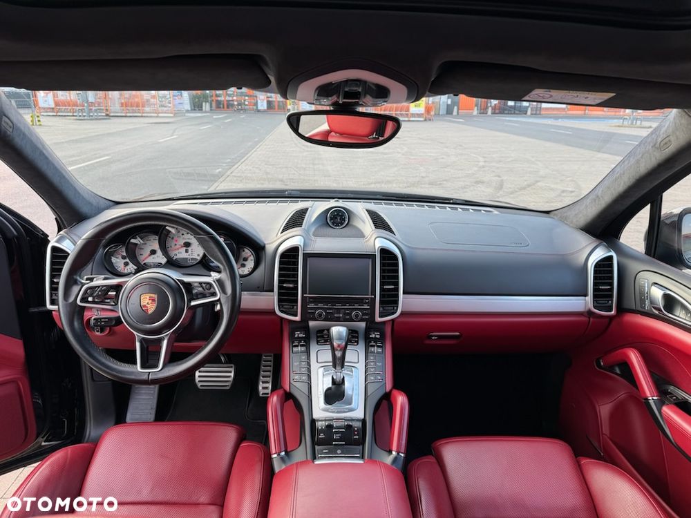 Porsche Cayenne - 9