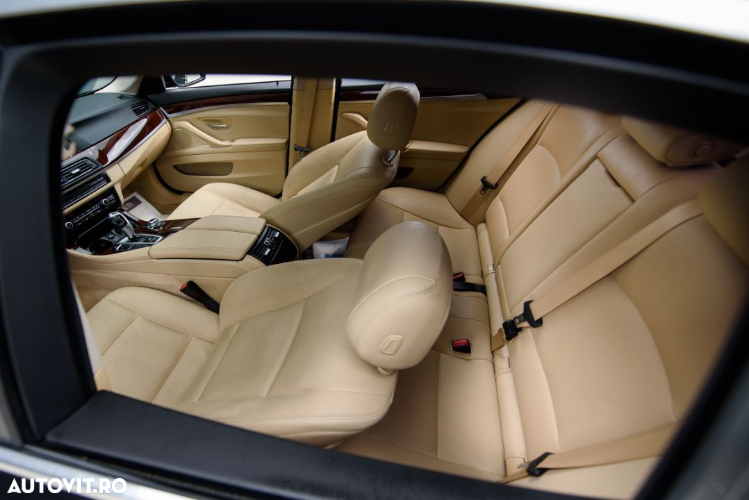 BMW Seria 5 520d AT - 11