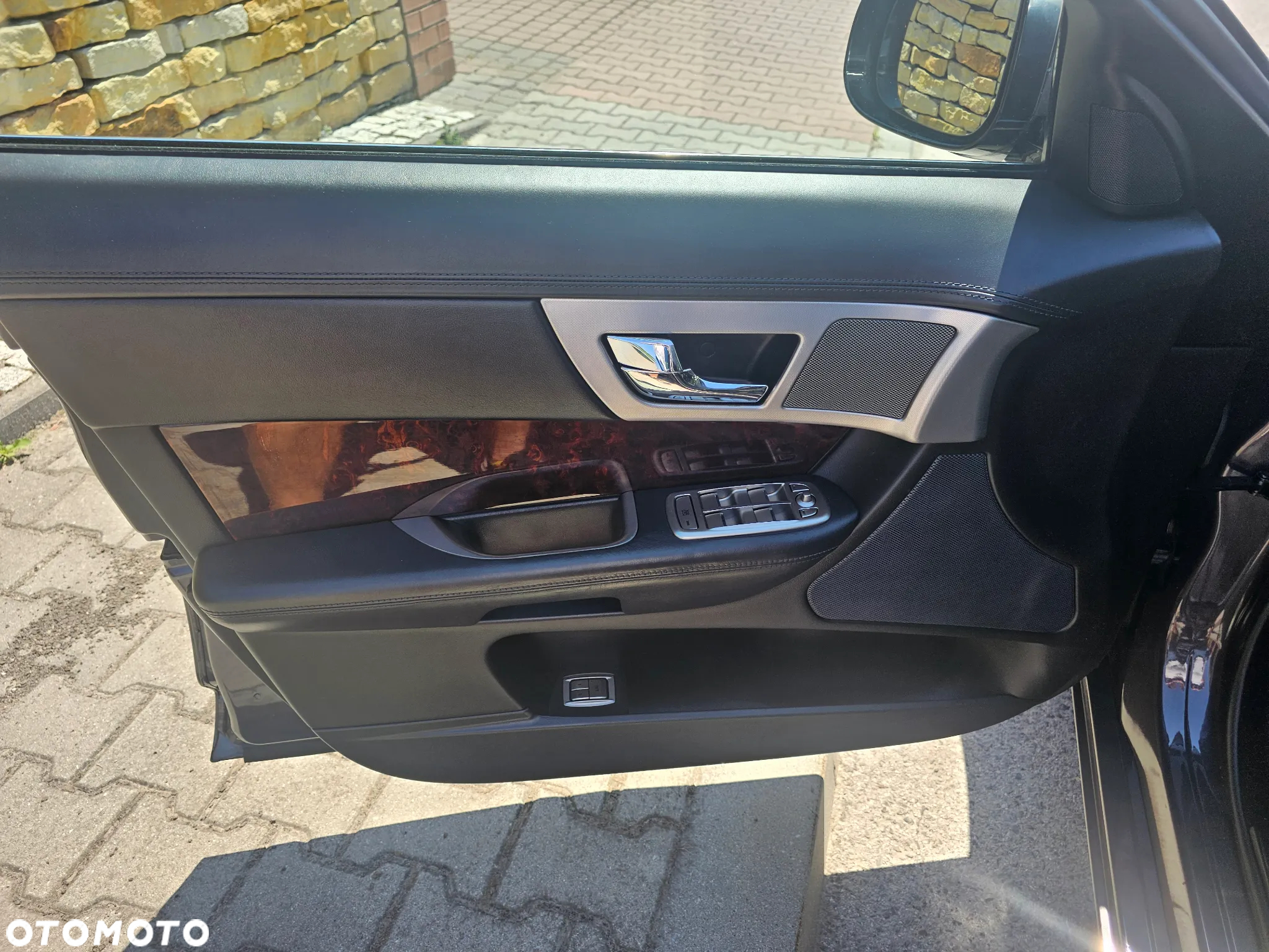 Jaguar XF 3.0 V6 Diesel Edition - 24