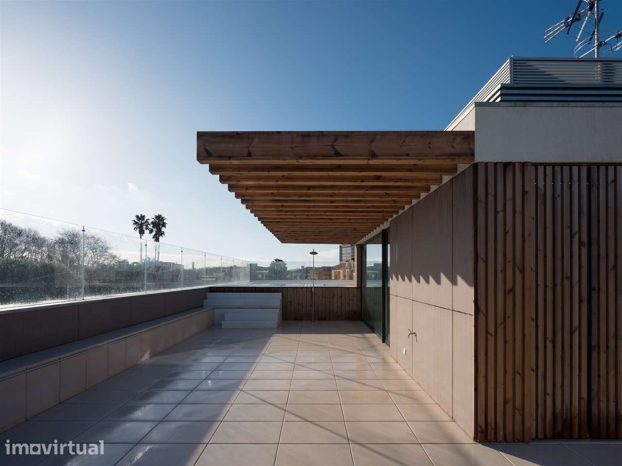 T4+1 Triplex c/ piscina junto à praia na Foz do Douro - Grande imagem: 2/33