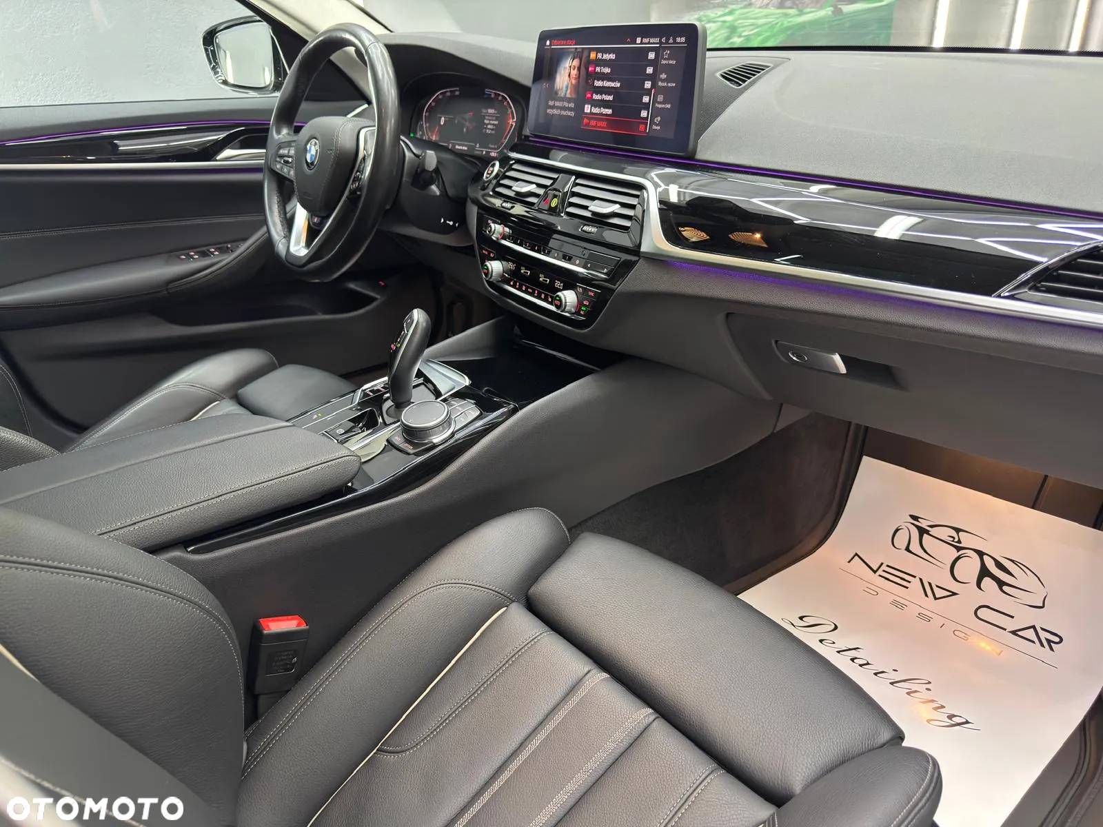 BMW Seria 5 520d Luxury Line sport - 32