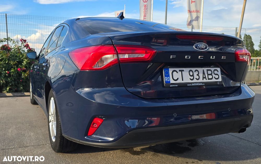 Ford Focus 1.0 EcoBoost Titanium - 3