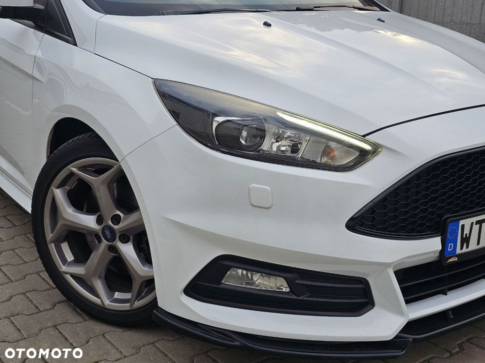 Ford Focus SW ST - 2