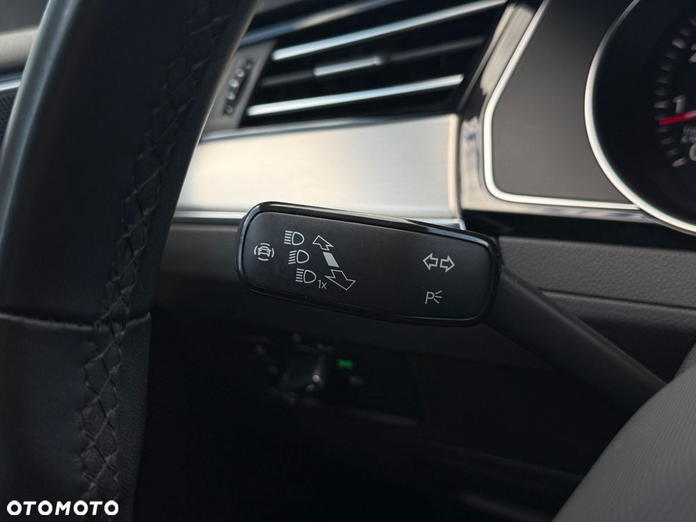 Volkswagen Passat - 22