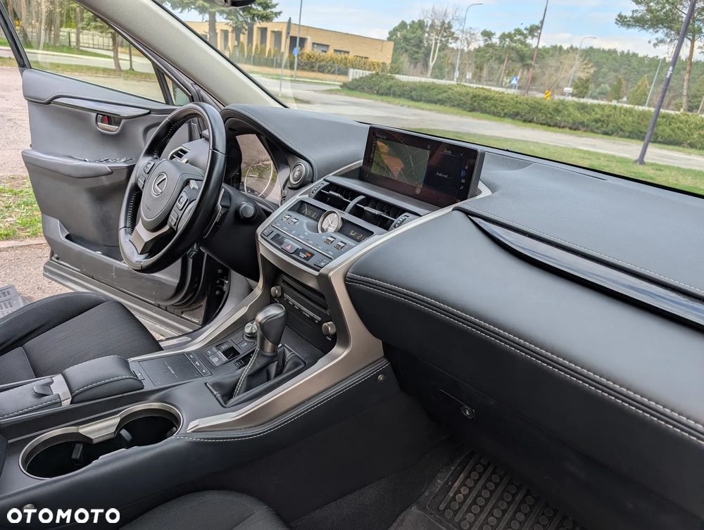 Lexus NX 300 Business Edition AWD - 7