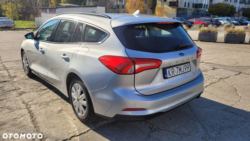 Ford Focus 1.0 EcoBoost Trend Edition - 9