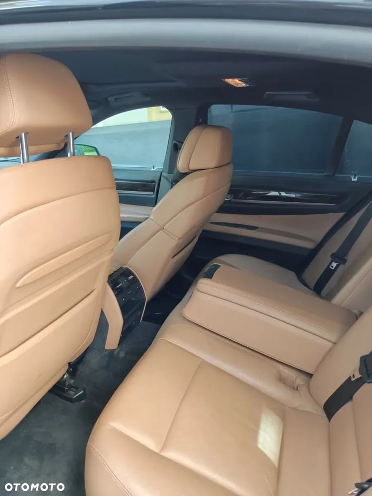 BMW Seria 7 740d xDrive - 4