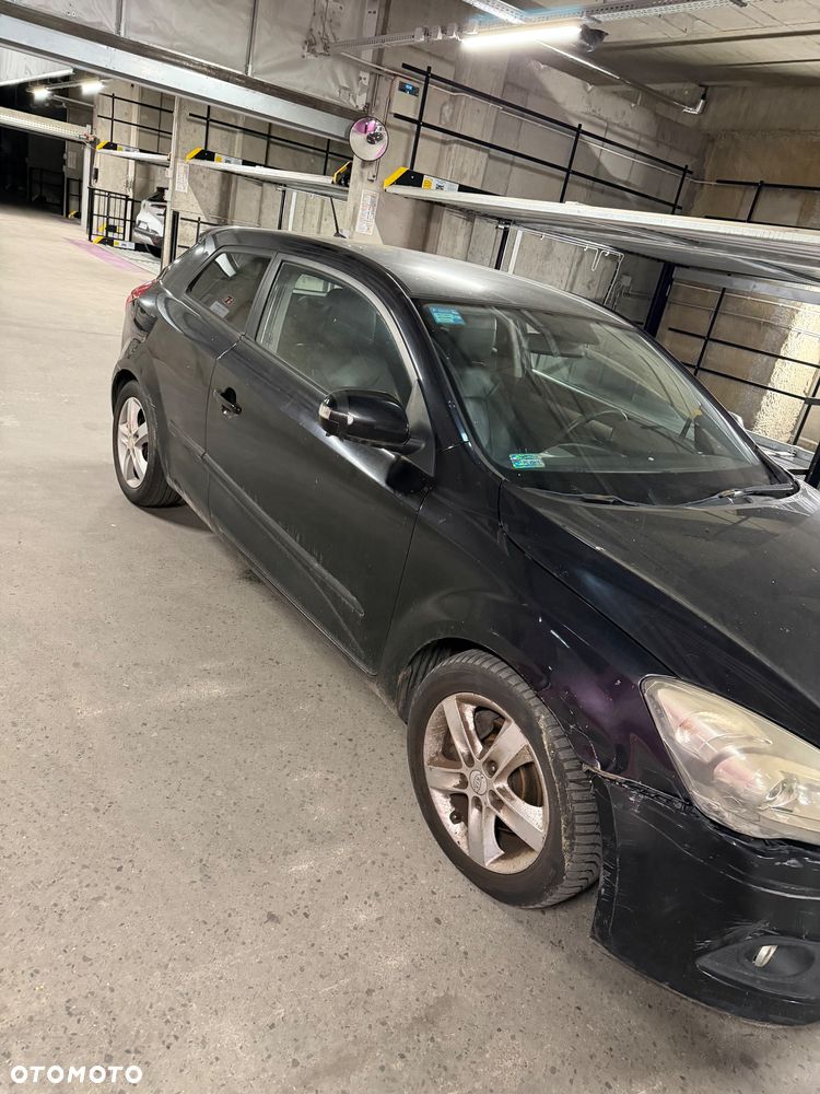 Kia Ceed - 4