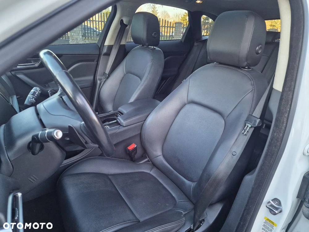 Jaguar F-Pace 2.0 i4P AWD Prestige - 24