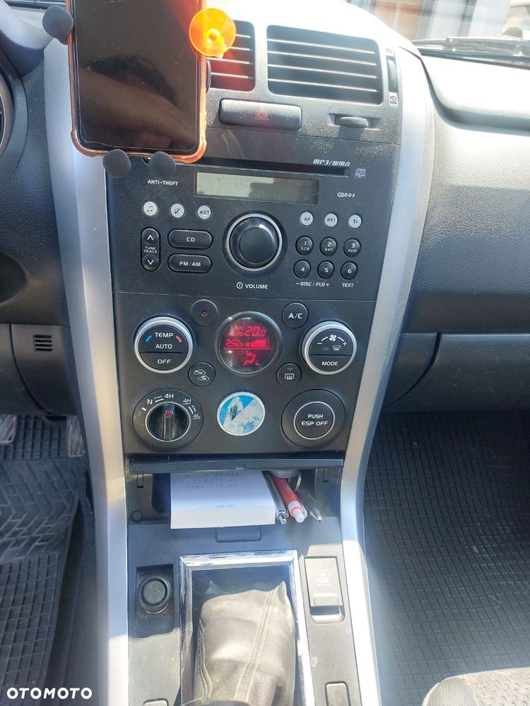 Suzuki Grand Vitara 2.0 Comfort - 10