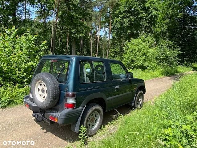 Mitsubishi Pajero - 3