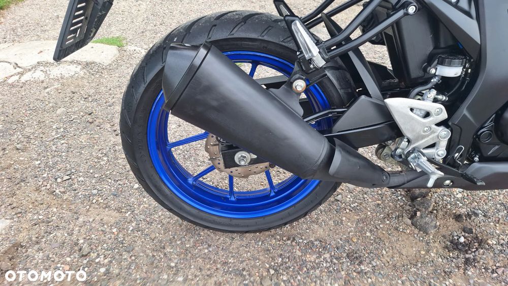 Suzuki GSX - 4
